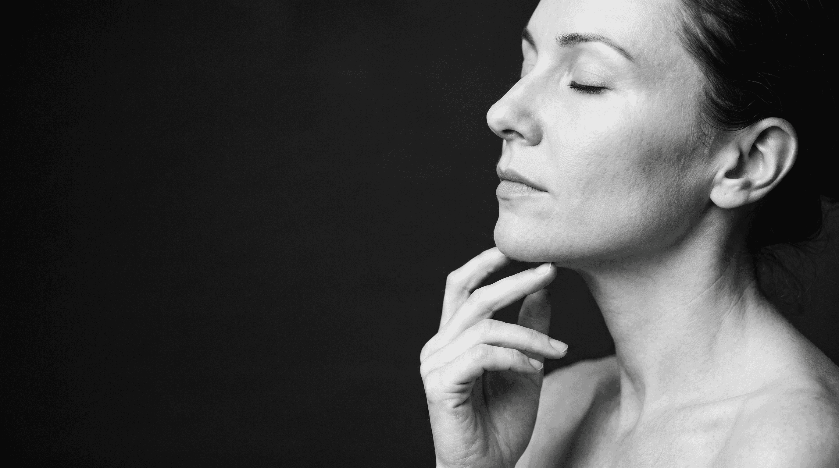 Portret czarno-biały — kampania Crystal Beauty Clinic